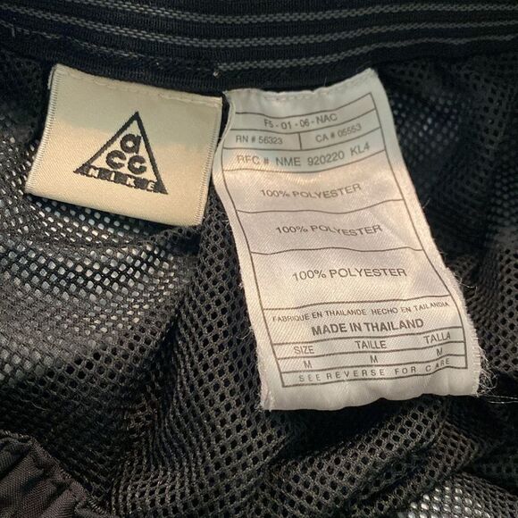 Vintage Men’s Nike ACG Wind Pants with Mesh Lining Inside Size Medium - Picture 2 of 7